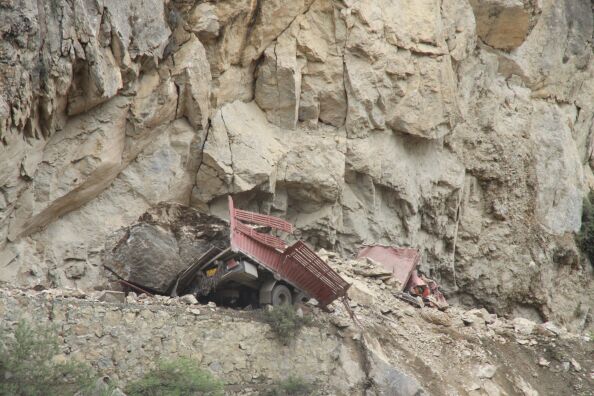 川滇交界再發(fā)5.9級(jí)地震 武警云南省總隊(duì)650名官兵第一時(shí)間增援救災(zāi)