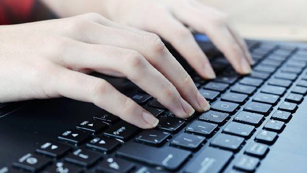 打字“二指禪”英文怎么說？