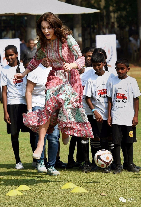 她貴比英女王，卻穿幾百塊的衣服美翻東南亞！