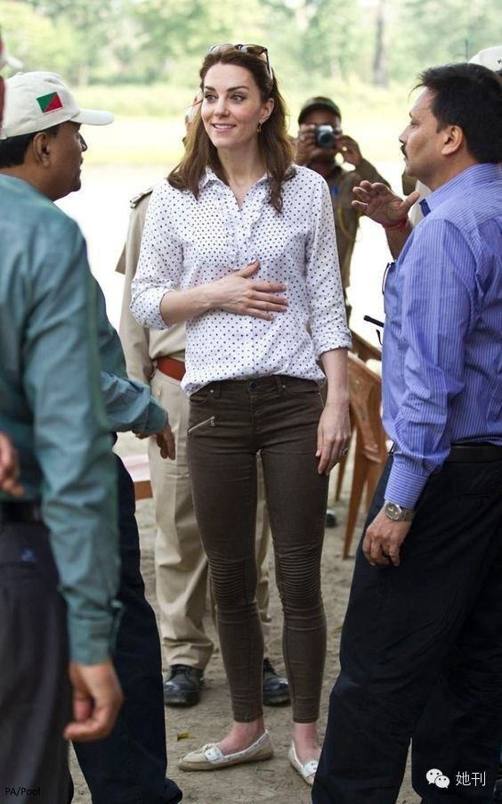 她貴比英女王，卻穿幾百塊的衣服美翻東南亞！