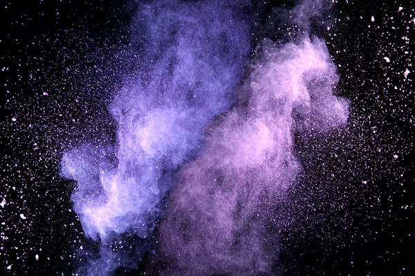 搶先看！2018年度色彩如此神秘又高科技