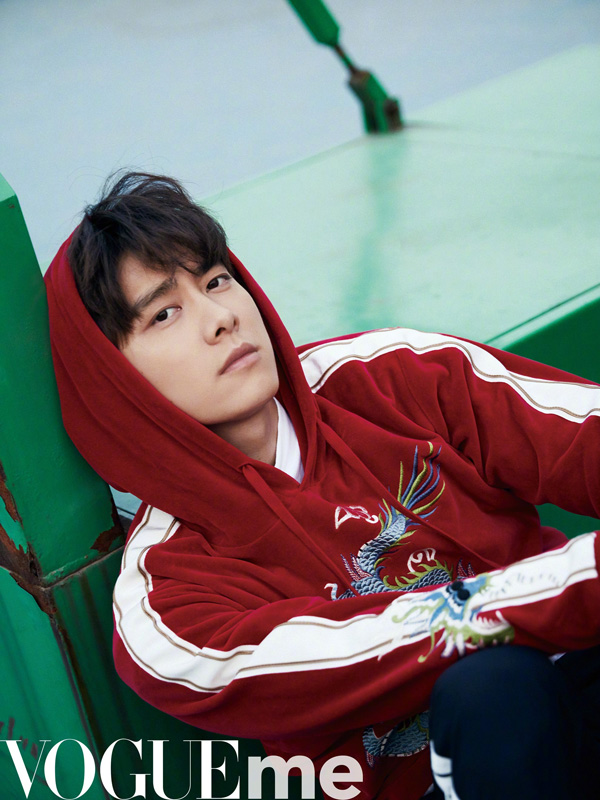 過年啦！來和明星學(xué)學(xué)怎樣穿紅衣最好看（組圖）