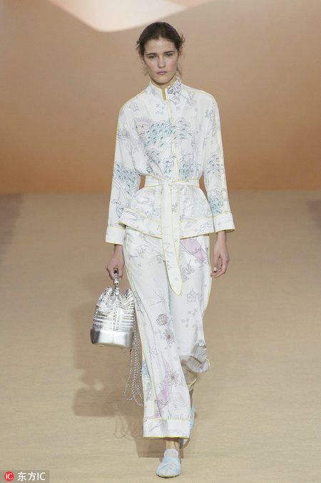 2018年時(shí)尚界刮起“中國風(fēng)”（組圖）