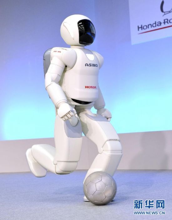 日本本田公司機(jī)器人會(huì)表演手語(yǔ)